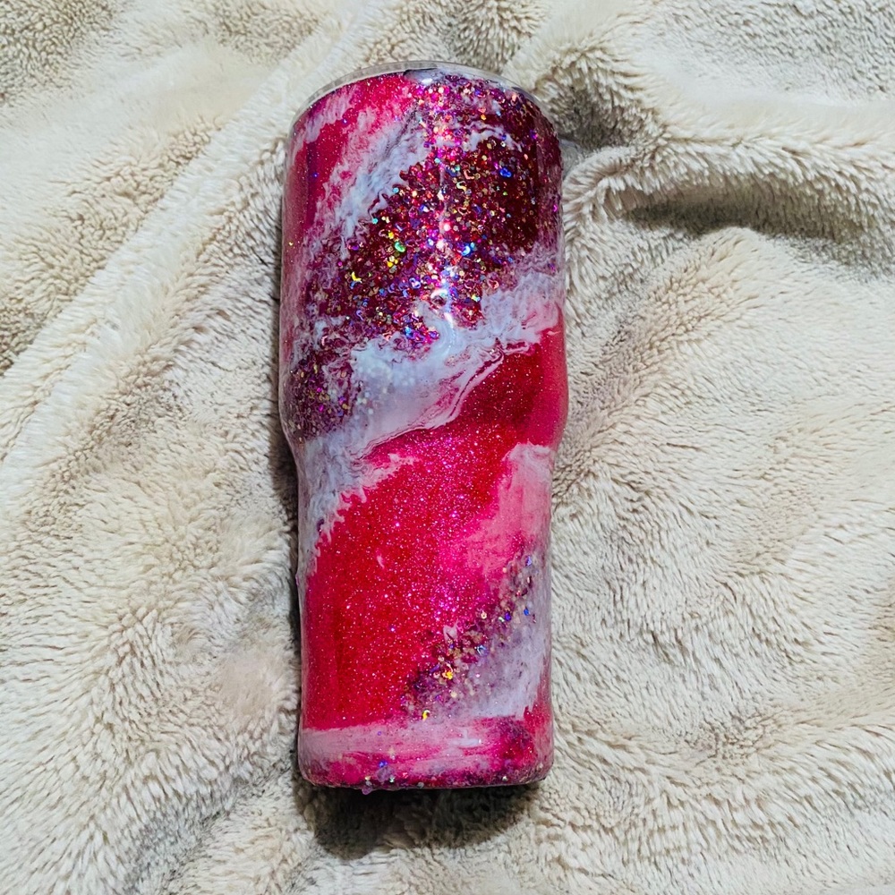 30 ounce curved tumbler